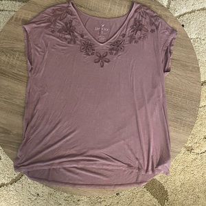 American Eagle Outfitters V neck Purple Short Sleeve Size Small